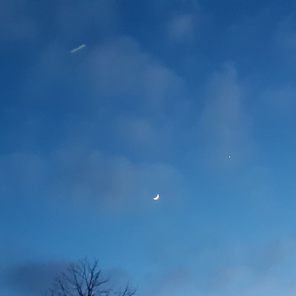 Maakte foto van Maan met Venus? en zag dit.. foto