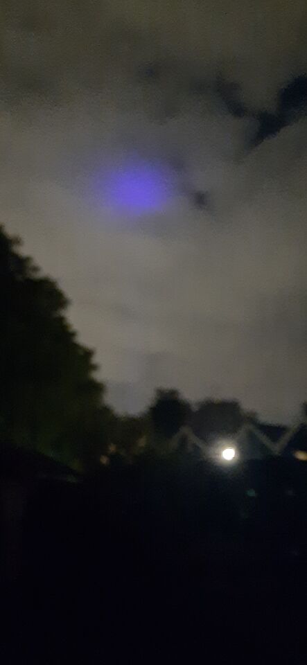 Vreemd licht in de lucht foto