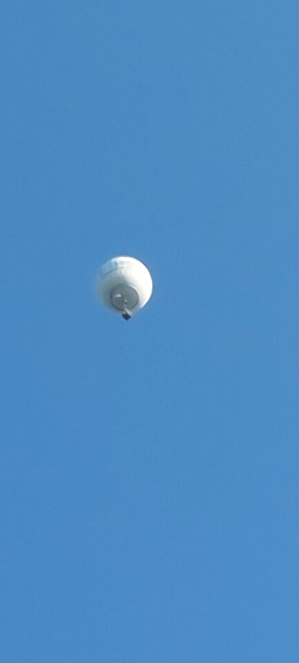 Ronde ballon groter dan een weerballon foto