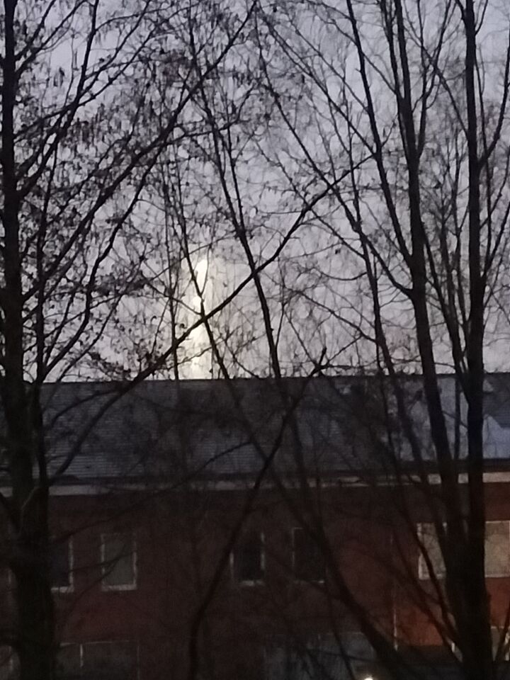 Meerdere Licht bollen in de lucht vrij laagi n de vorm van Orion ster foto