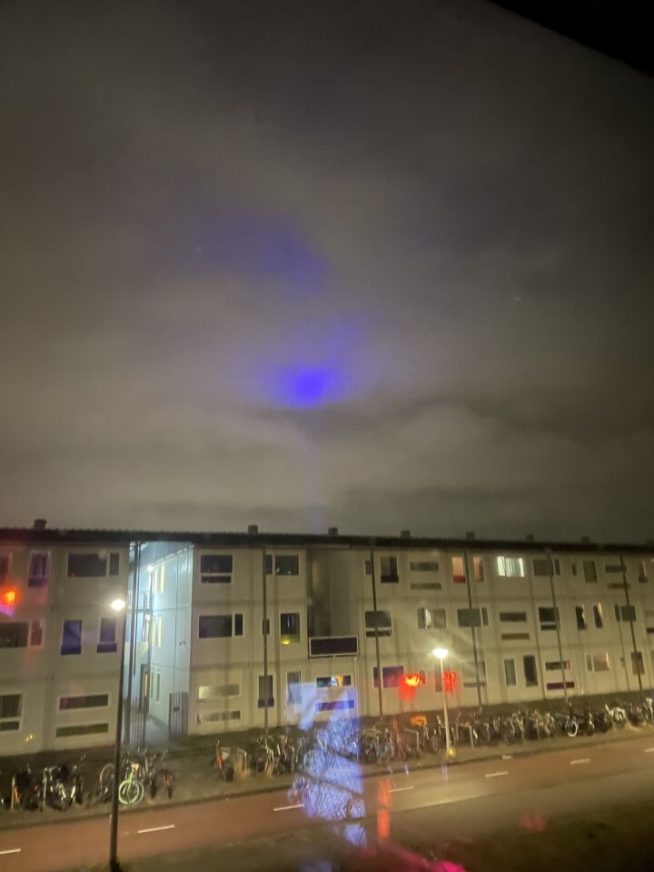 Blauwe lichtbol foto