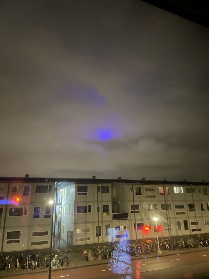 Blauwe lichtbol foto