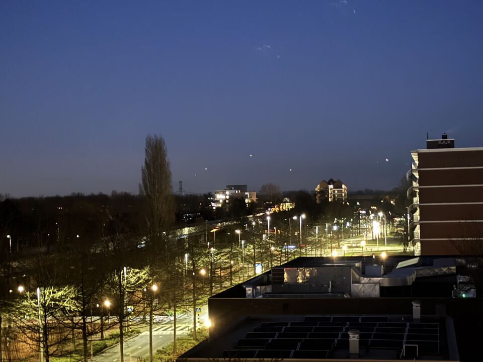 Boven Gouda diverse lichte bollen zweven er voor meer dan de. Uur foto