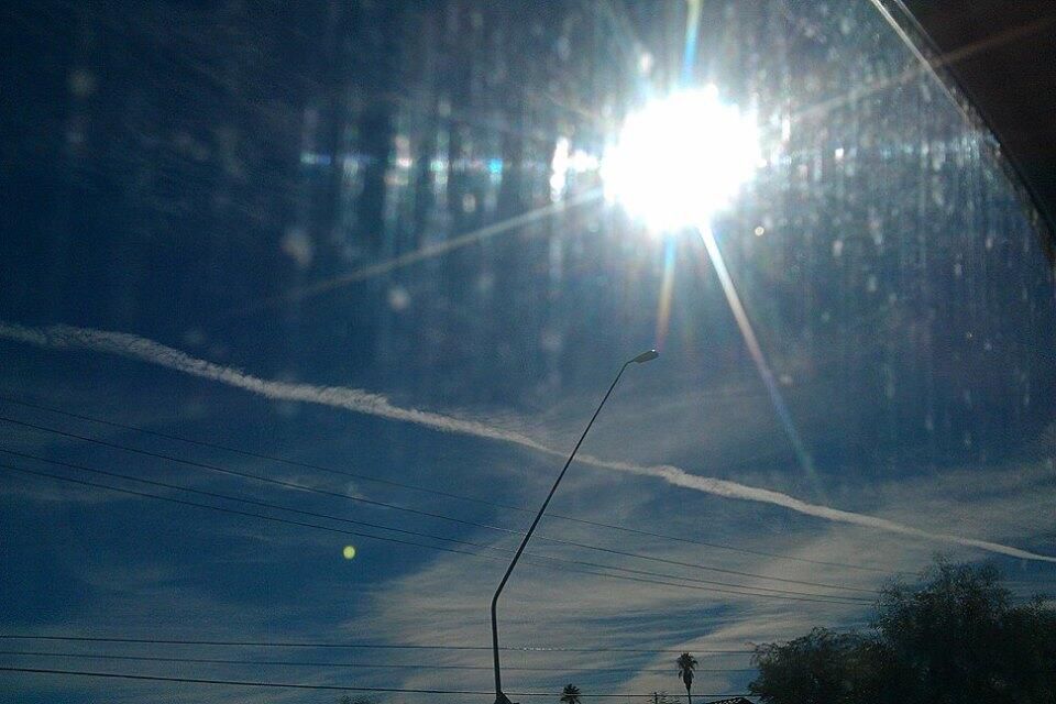 Een tweede zon?(Ronde bol naast de zon) foto