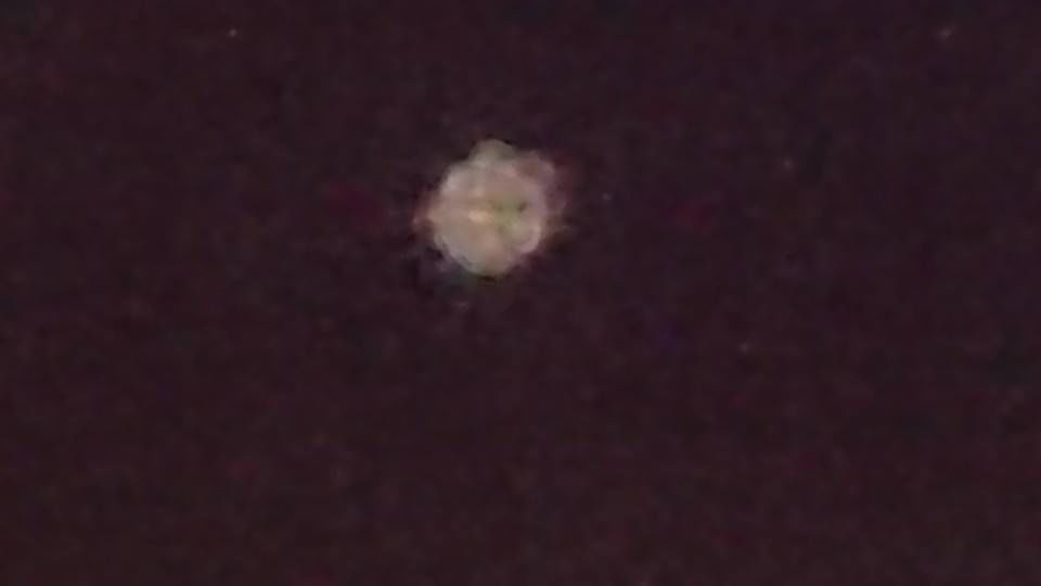 3 UFO bollen gezien boven Amsterdam/Noord Holland foto