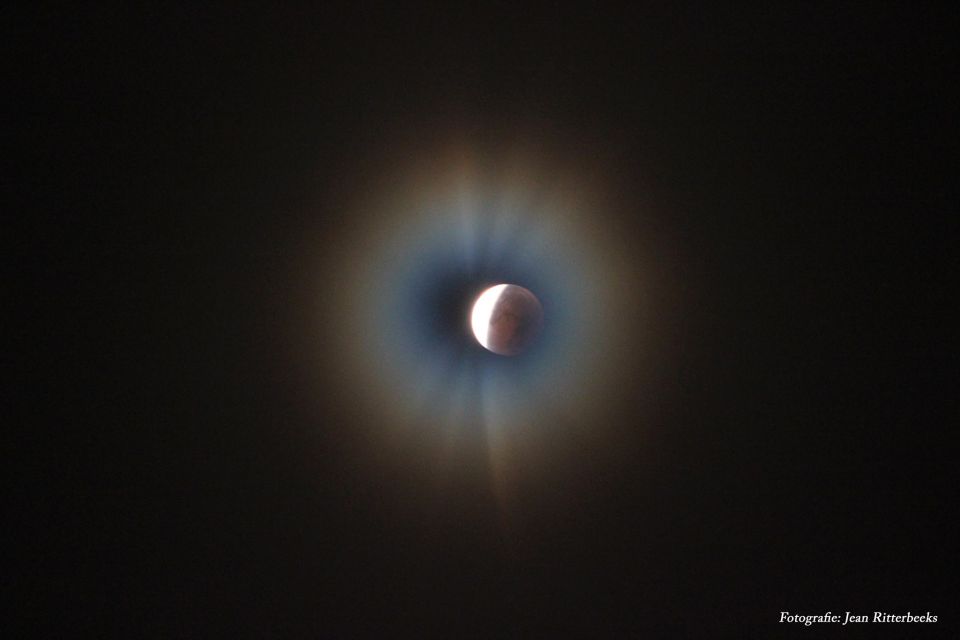 Bloedmaan vanuit Kerkrade gezien foto