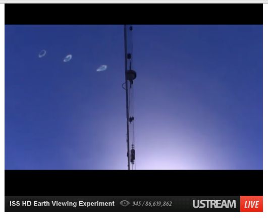 UFO`s op de live stream van de Space Cam ISS foto