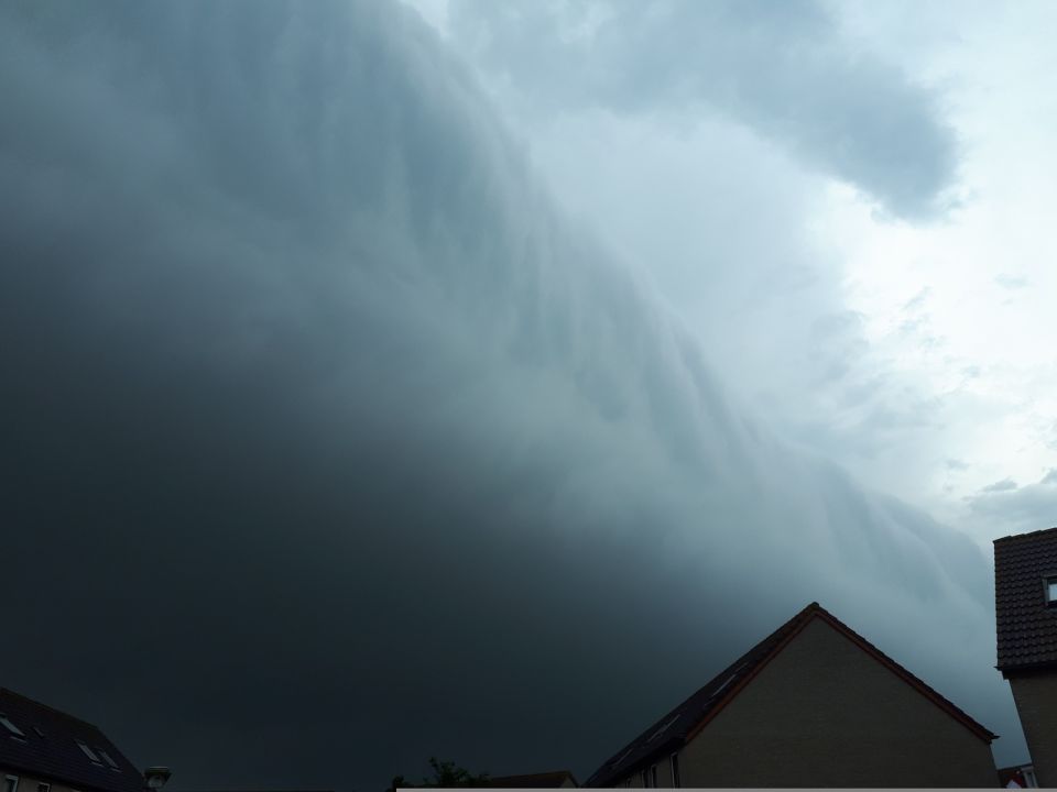 Figuren in de wolken. foto