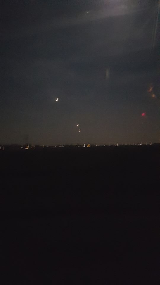 3 stilhangende lichtpunten op 1 rij foto